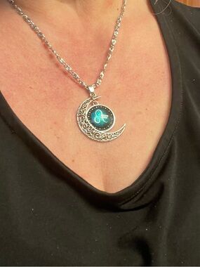Silver Crescent Moon Pendant Necklace -Astrological